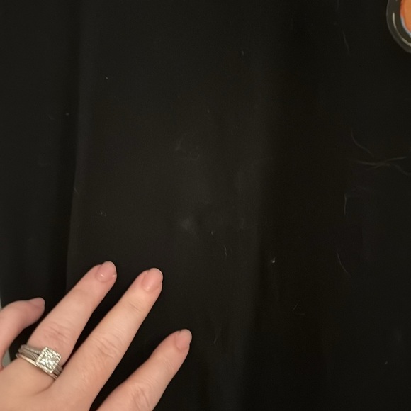 Gino’s East Deep Dish Chicago Style Black T-Shirt Size Medium EUC - Picture 5 of 5